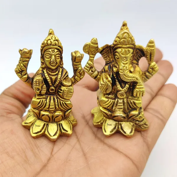 Brass_Lakshmi_Ganesh_Idol_For_Home_Office_Pooja_Golden