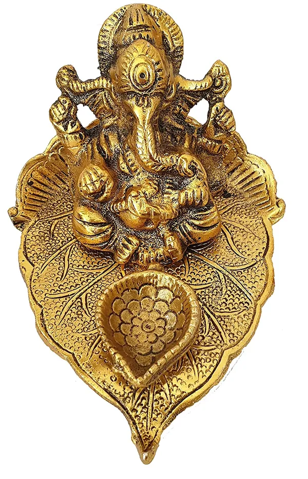 Ganesh_on_Peepal_Leaf_Figurine_for_Home_Decor_Gifts_Metal_Gold