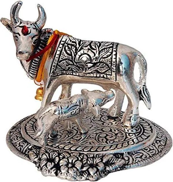 Golden_Kamdhenu_Cow_And_Calf_Showpiece_For_Home_Decoration_And_Decorative_Gift_Item_10Cm_Metal_Silver