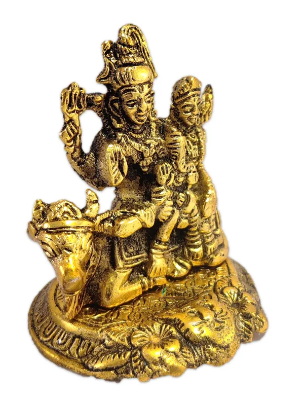 Shiva_Parvati_Ganesh_Karthikeya_sampurna_Shiv_parivar_Sitting_on_Nandi_with_trishul_Figurine_Metal_gold