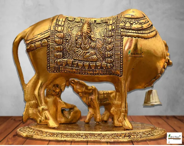 Golden_Kamdhenu_Cow_And_Calf_With_Gopal_Showpiece_For_Home_Decoration_And_Decorative_Gift_Item_Big_22Cm_Metal_Gold