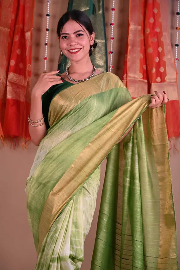 Green_Sequins_Bhagalpuri_Handloom_Silk_Striped_Sibory_(Tie-Dye)_Saree