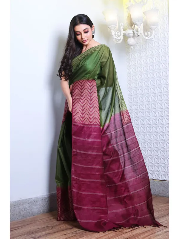 Semi_Tussar_Silk_Handloom_Two_Dye_Bhagalpuri_Saree_(Chalaat_Green_&_Claret_Magenta)