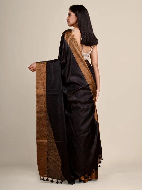 Bhaglpuri_Handloom_Tussar_Silk_Munga_Blend_Black_Saree_for_women's