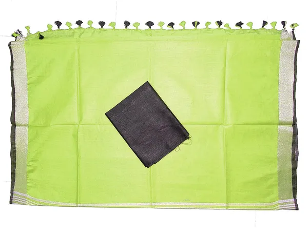Green_women's_Bhagalpuri_Blend_Linen_Saree_With_Black_Pipin_Contrast_Blouse_Piece