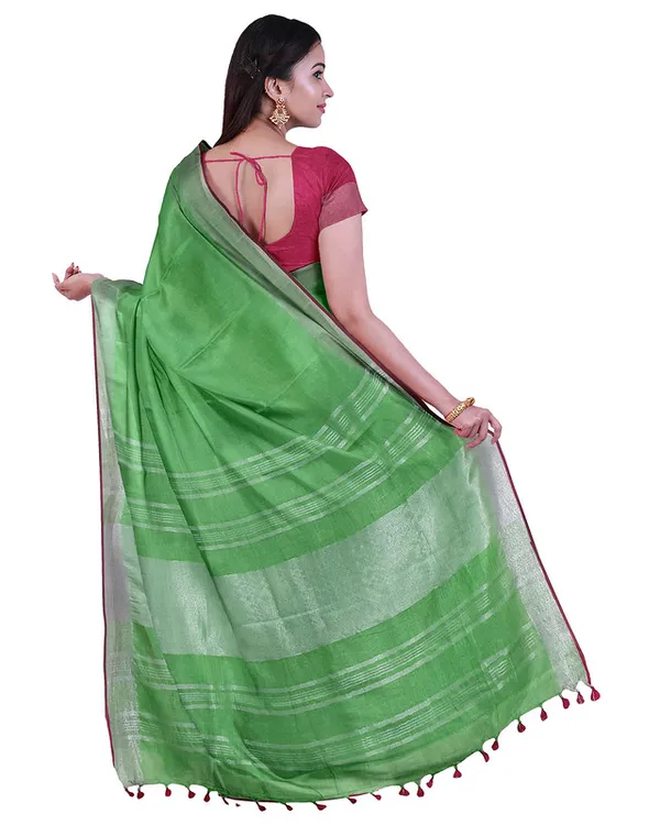 Fine_Green_women's_Bhagalpuri_Handloom_Cotton_Linen_Blend_Saree_With_Contrast_Unstiched_Blouse_Piece