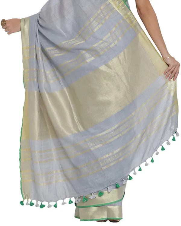 Vista_Grey_women's_Bhagalpuri_Handloom_Cotton_Linen_Blend_Saree_With_Contrast_Unstiched_Blouse_Piece