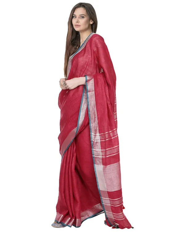 Cardinal_Red_women's_Bhagalpuri_Handloom_Cotton_Linen_Blend_Saree_With_Contrast_Unstiched_Blouse_Piece