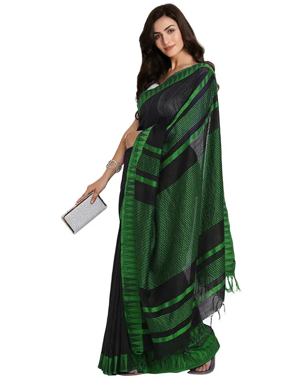 Black-Green_women's_Bhagalpuri_Handloom_Katan_Viscous_Silk_Temple_Border_Saree_Ethnic_Wear_With_Running_Unstitched_Striped_Blouse_Piece