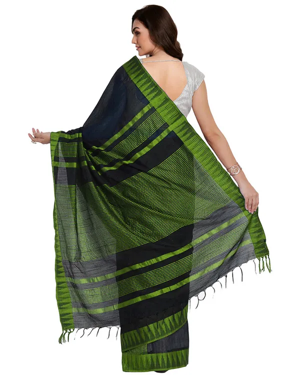 Black-Parrot_Green_women's_Bhagalpuri_Handloom_Katan_Viscous_Silk_Temple_Border_Saree_Ethnic_Wear_With_Running_Unstitched_Striped_Blouse_Piece