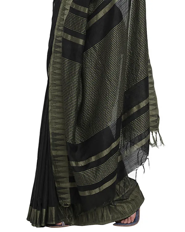 Black-Natural_women's_Bhagalpuri_Handloom_Katan_Viscous_Silk_Temple_Border_Saree_Ethnic_Wear_With_Running_Unstitched_Striped_Blouse_Piece