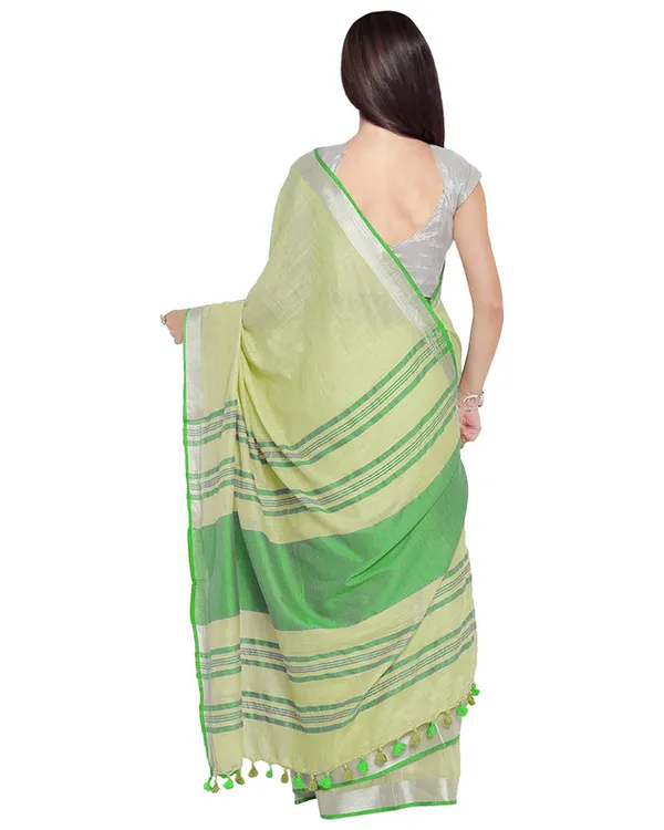 Mindaro_Green-Green_women's_Bhagalpuri_Handloom_Cotton_Linen_Blend_Contrast_Pallu_Saree_And_Unstitched_Contrast_Blouse_Piece