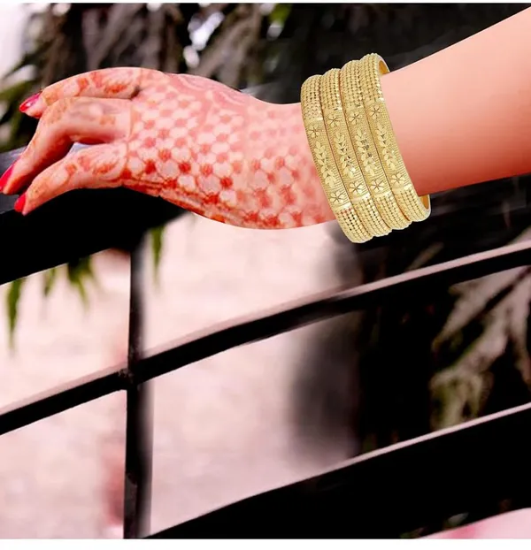 Micro_Gold_Plated_Classic_Traditional_Bangle_Set_(4_Pcs)