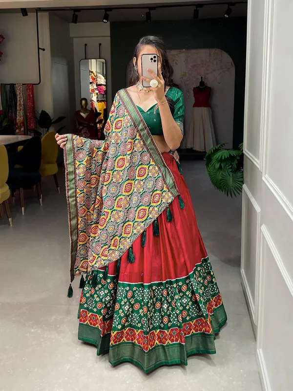 JAY NEJADHARI CREATION South Indian Chanderi Fancy Flared Bridal Unstitched  Lehenga Choli For Girls (Blue-Maroon, Free Size) : Amazon.in: Fashion