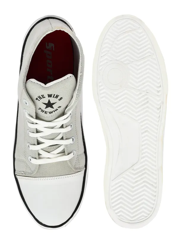 Modern_Trendy_Grey_Sneakers_Shoes_For_Men