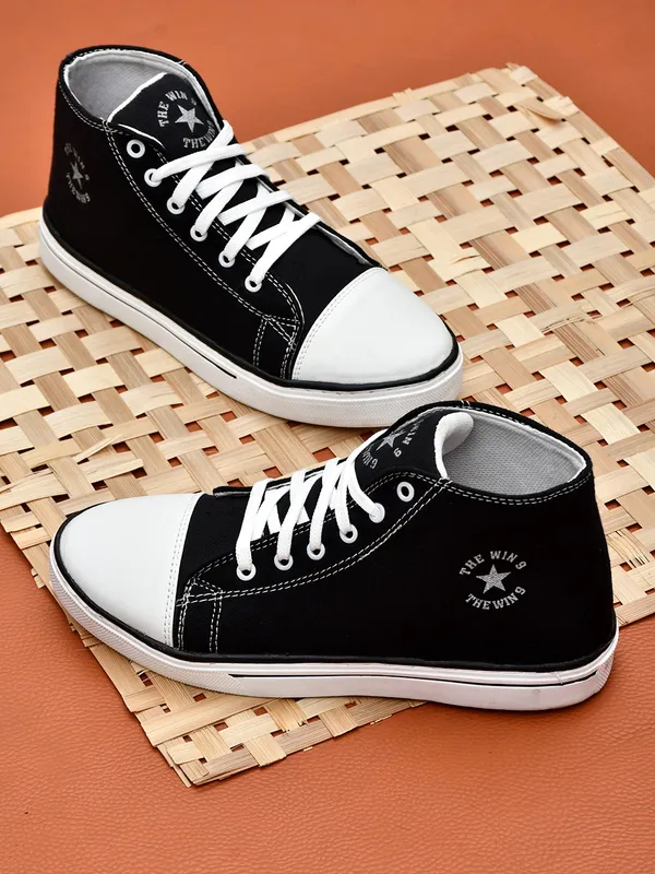 Collection_of_Trendy_&_Stylish_Casual_Sneakers_Shoes_for_men