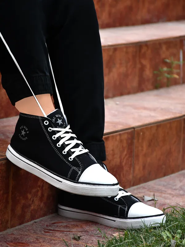 Collection_of_Trendy_&_Stylish_Casual_Sneakers_Shoes_for_men