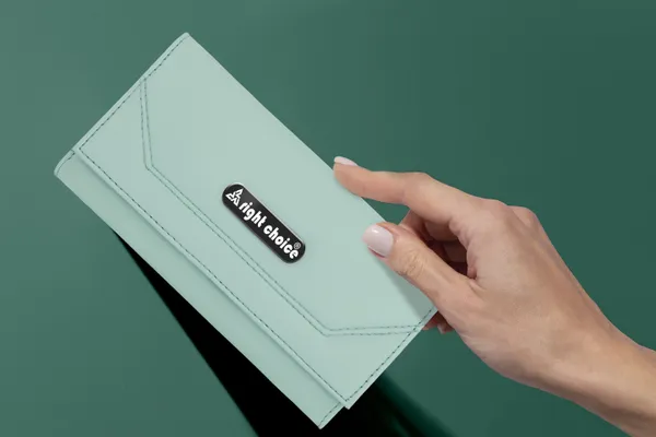 Casual_Light_Green_Clutch_For_Women