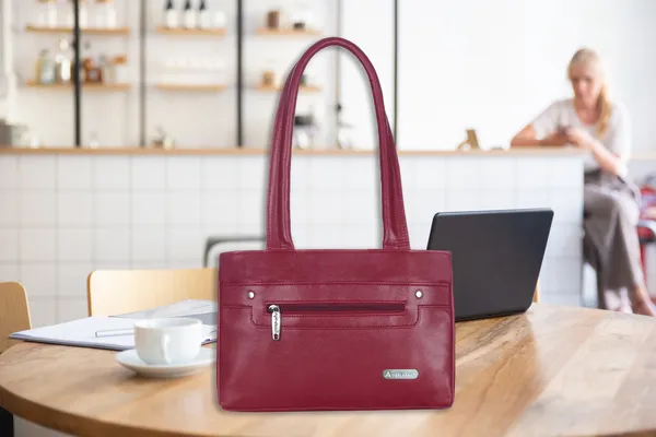 Women_Maroon_Handbag_For_Women