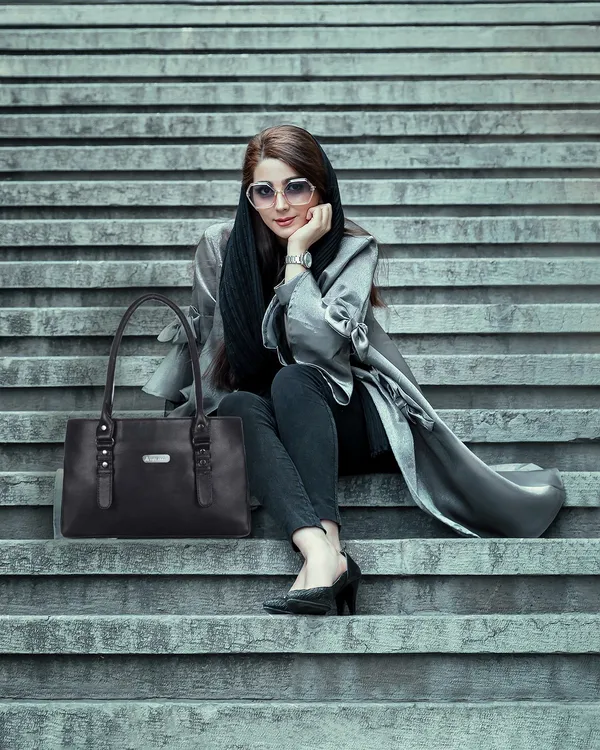 Women_Black_Handbag_For_Women