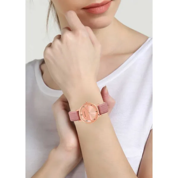 Leather_Strap_Analog_Watch_|_Tasteful_Richness_Of_Design_|_Designer_Analog_Watches_For_Her