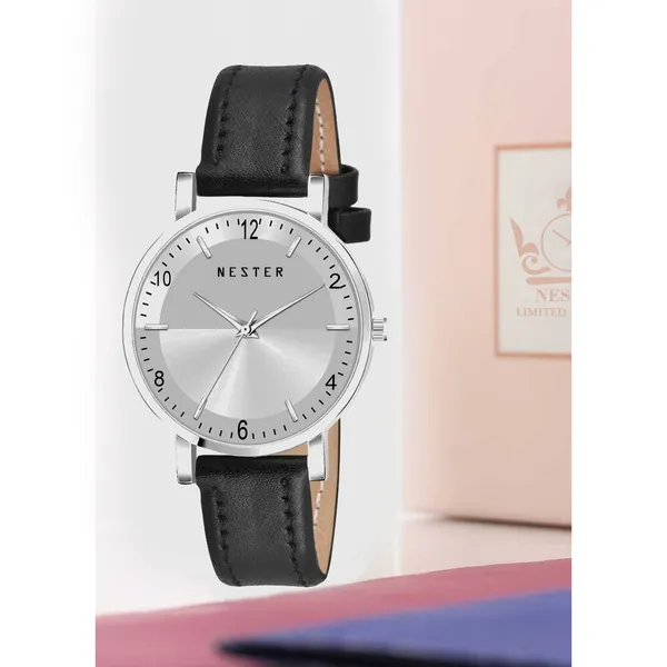 Leather_Strap_Analog_Watch_|_Tasteful_Richness_Of_Design_|_Designer_Analog_Watches_For_Her