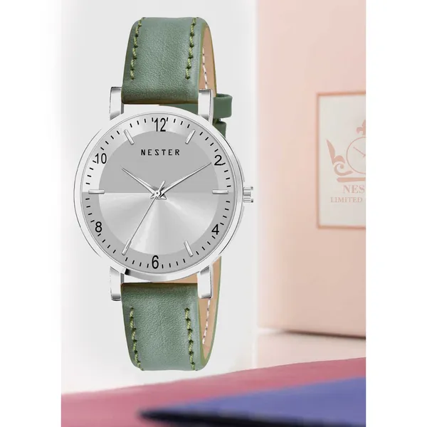 Leather_Strap_Analog_Watch_|_Tasteful_Richness_Of_Design_|_Designer_Analog_Watches_For_Her
