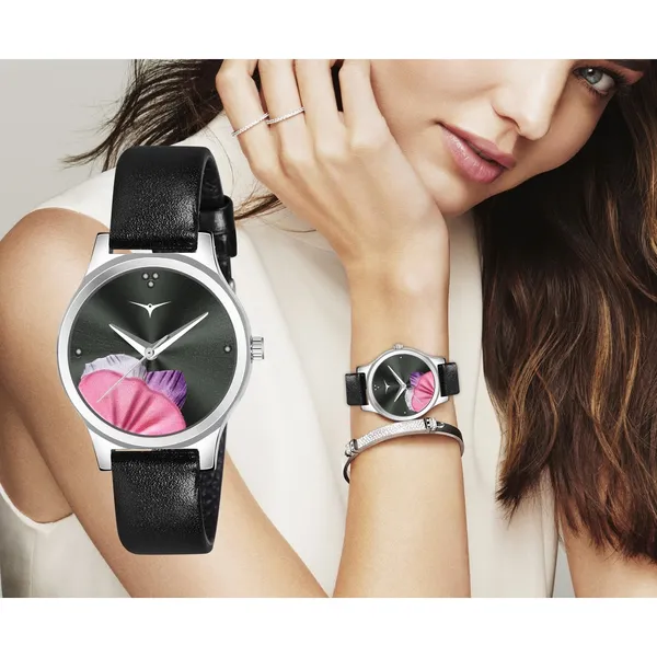 Leather_Strap_Analog_Watch_|_Designer_Analog_Watches_For_Her