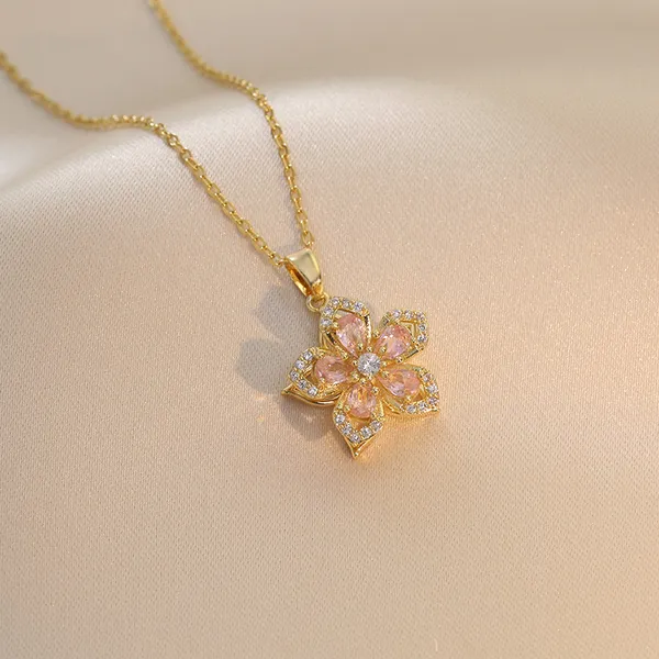 Multicolor_Fashion_High_Sense_Zircon_Flower_Small_Fashion_Light_Luxury_Design_Pendant_Temperament_Titanium_Steel_Necklace