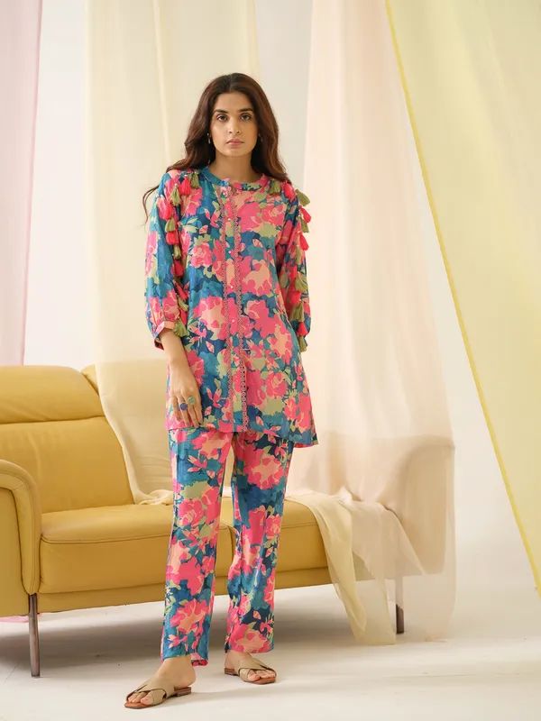 Multi_Printed_Tunic_With_Printed_Trousers