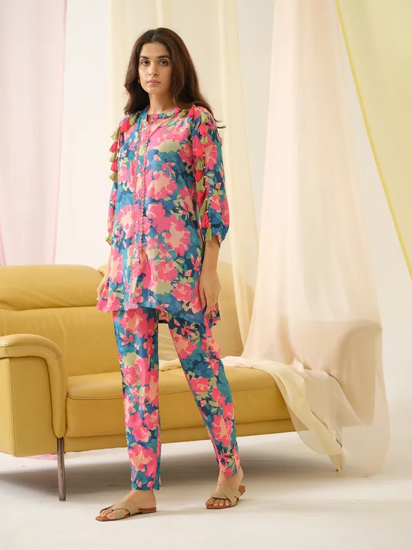 Multi_Printed_Tunic_With_Printed_Trousers