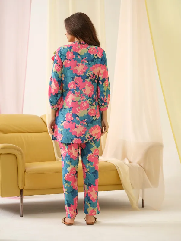Multi_Printed_Tunic_With_Printed_Trousers