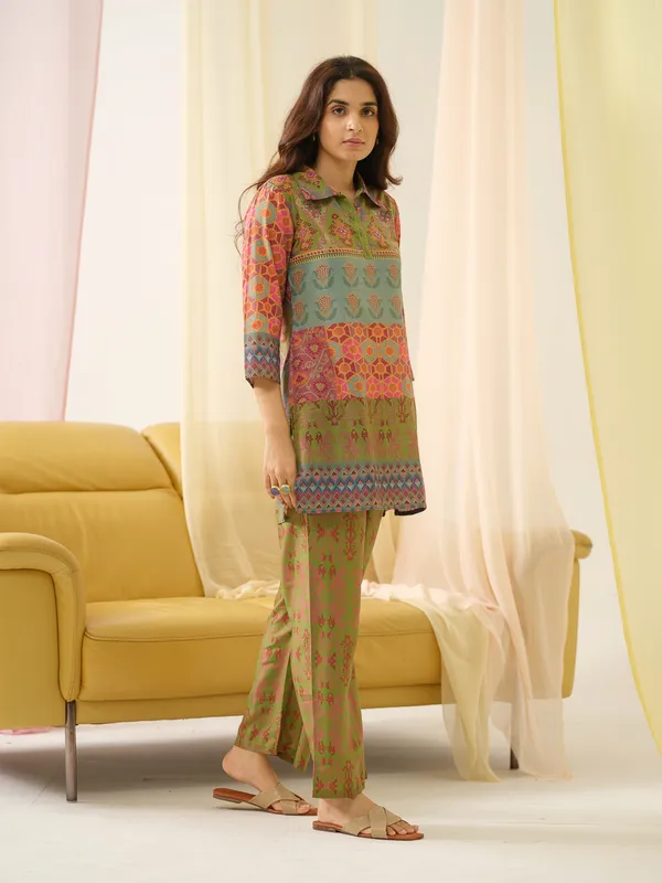 Multi_Shirt_Collar_Printed_Tunic_Palazzos