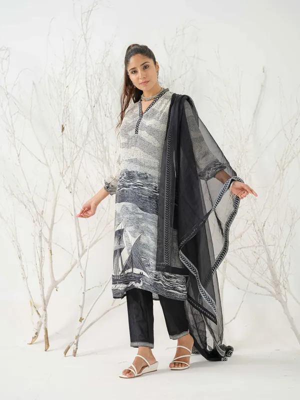 Black_&_White_Tribal_Printed_Straight_Kurta_and_Trousers_With_Dupatta