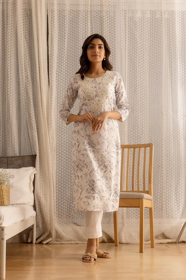 Women_Pink_A-Line_Sequinned_Kurta_and_Trousers_With_Dupatta