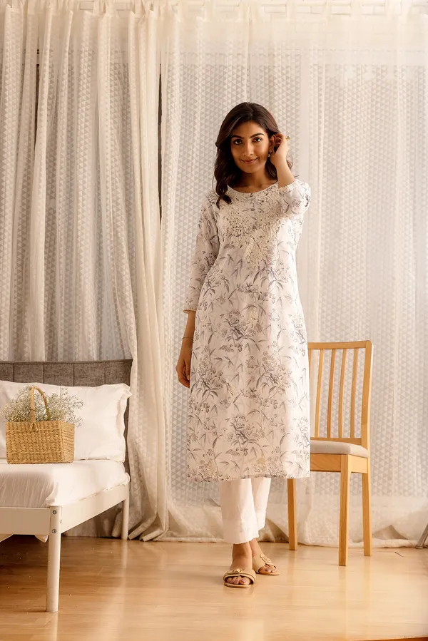 Women_Pink_A-Line_Sequinned_Kurta_and_Trousers_With_Dupatta