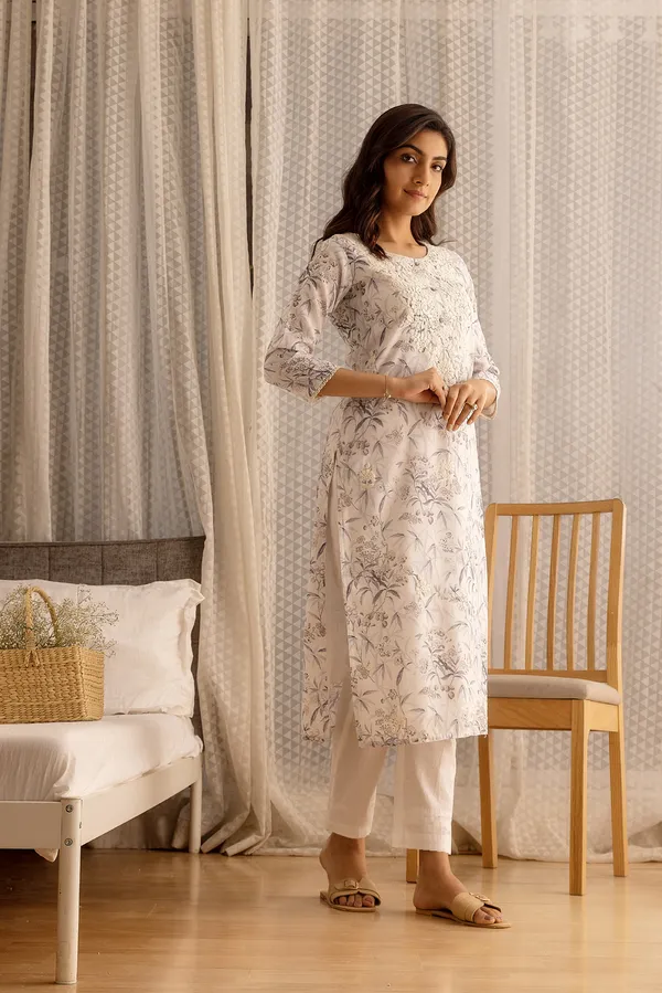 Women_Pink_A-Line_Sequinned_Kurta_and_Trousers_With_Dupatta