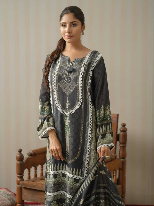Grey_Printed_Ethnic_Motifs_Straight_Kurta_and_Trousers_With_Dupatta