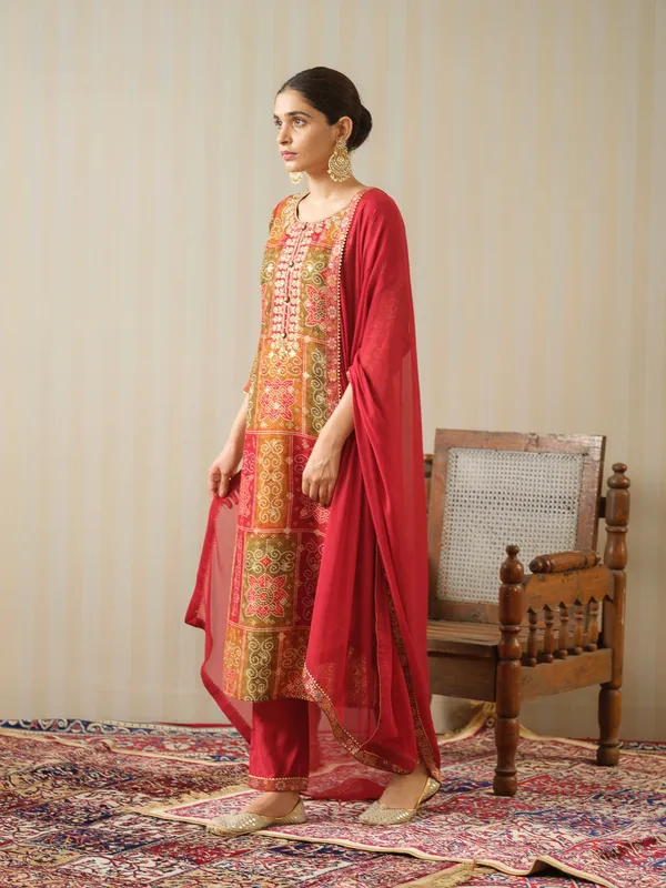 Pink_Printed_Bandhani_Straight_Kurta_and_Trousers_With_Dupatta