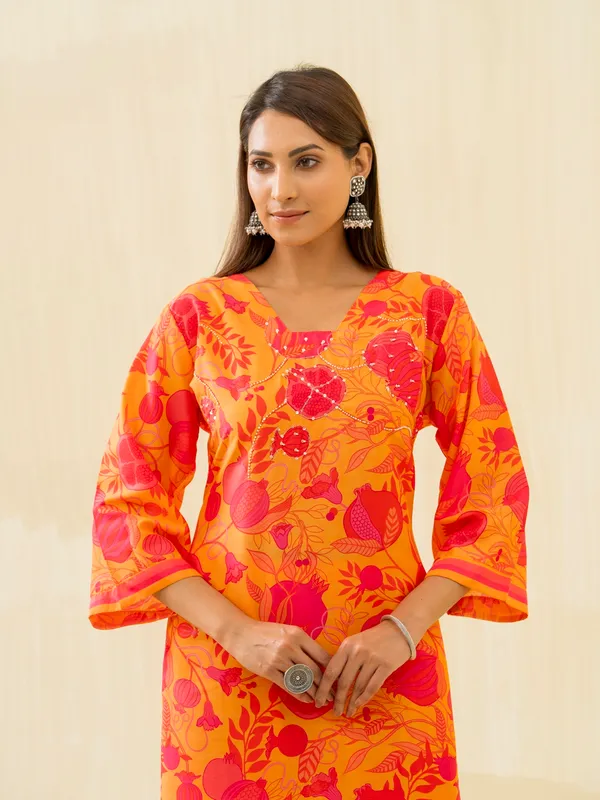 Yellow_Floral_Printed_Straight_Kurta_and_Trousers