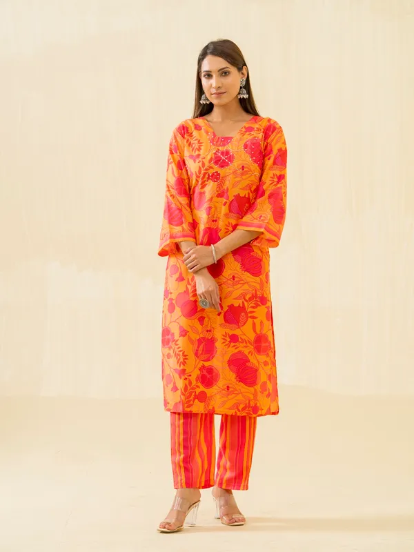 Yellow_Floral_Printed_Straight_Kurta_and_Trousers