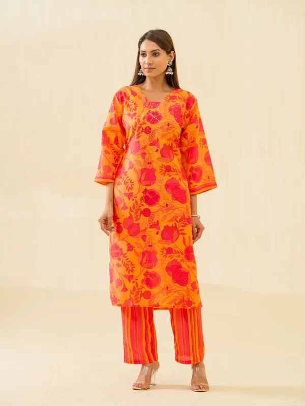 Yellow_Floral_Printed_Straight_Kurta_and_Trousers