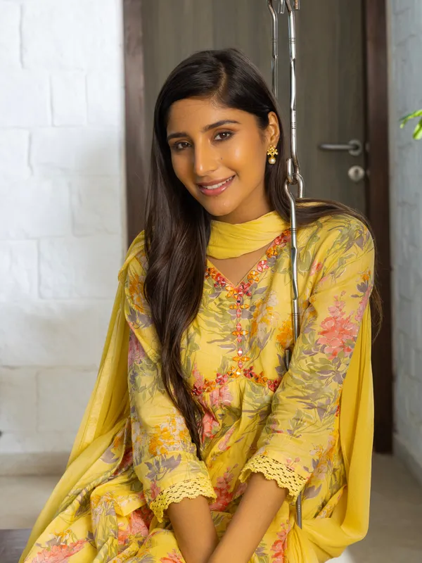 Yellow_&_Pink_Ethnic_Printed_Kurta_Trousers_With_Dupatta