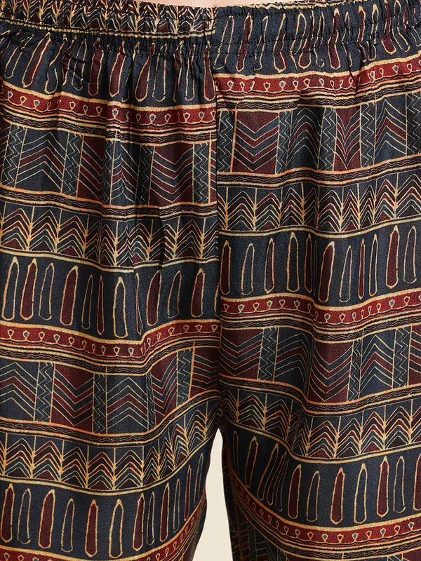 Women_Blue_Regular_Printed_Floral_Tops_with_Trousers