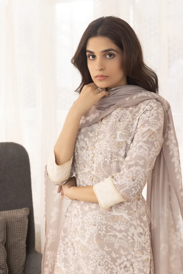 Women_Peach_Straight_Sequinned_Kurta_and_Trousers_With_Dupatta