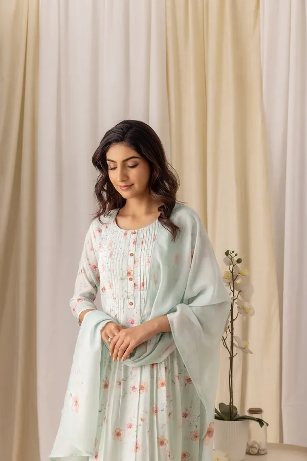 Women_Turquoise_Blue_A-Line_Beads_and_Stones_Kurta_and_Trousers_With_Dupatta