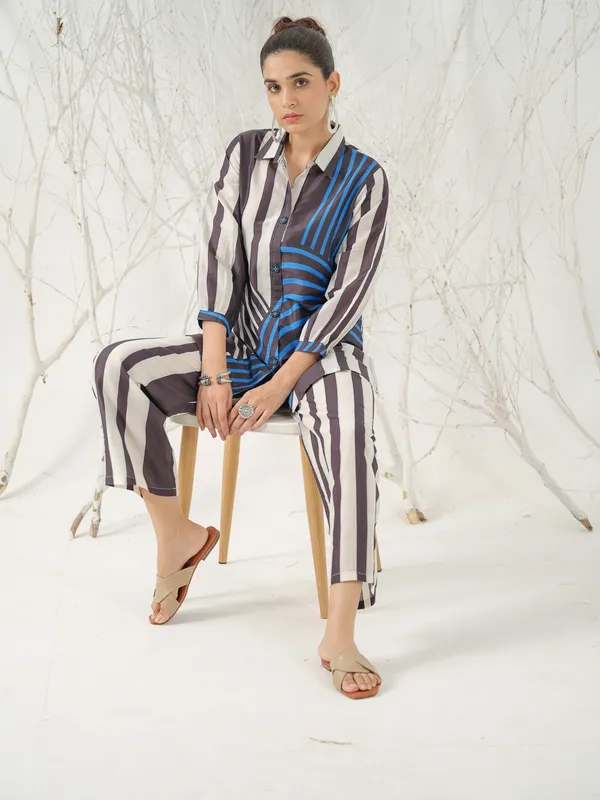 Black_Printed_Shirt_With_Printed_Palazzos