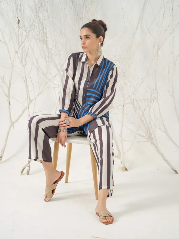 Black_Printed_Shirt_With_Printed_Palazzos