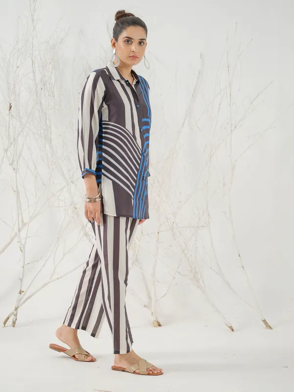 Black_Printed_Shirt_With_Printed_Palazzos