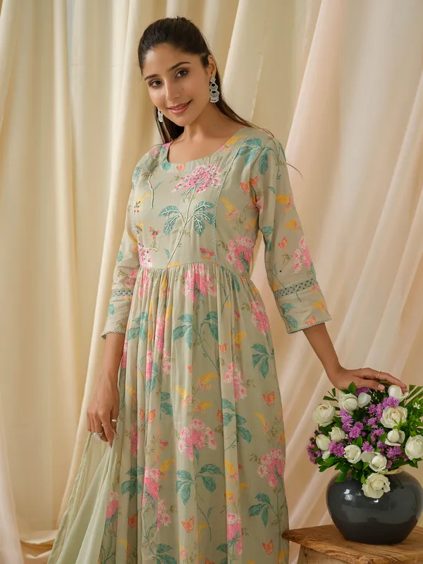 women_Grey_Self_Design_Kurta_set